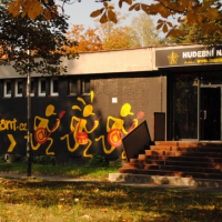 Prodejna a sklad Mongolská